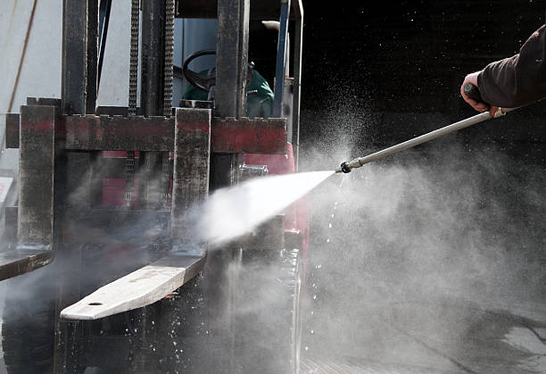 Pressure Washing Brick in St Elmo, IL